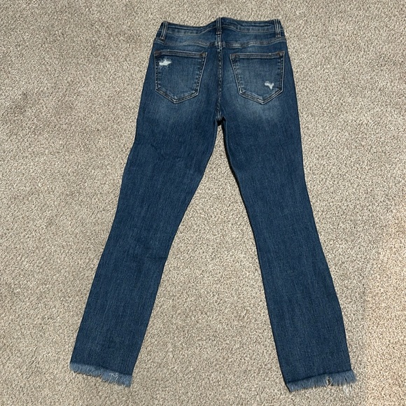 Destructed straight leg jean - Picture 5 of 6